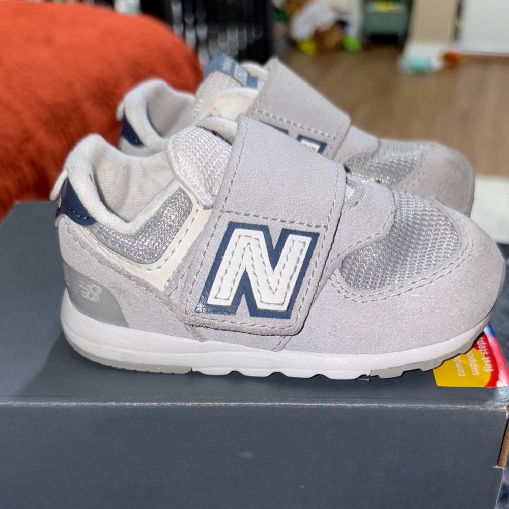 New Balance 574 Kids' Sneakers in Grey and Blue